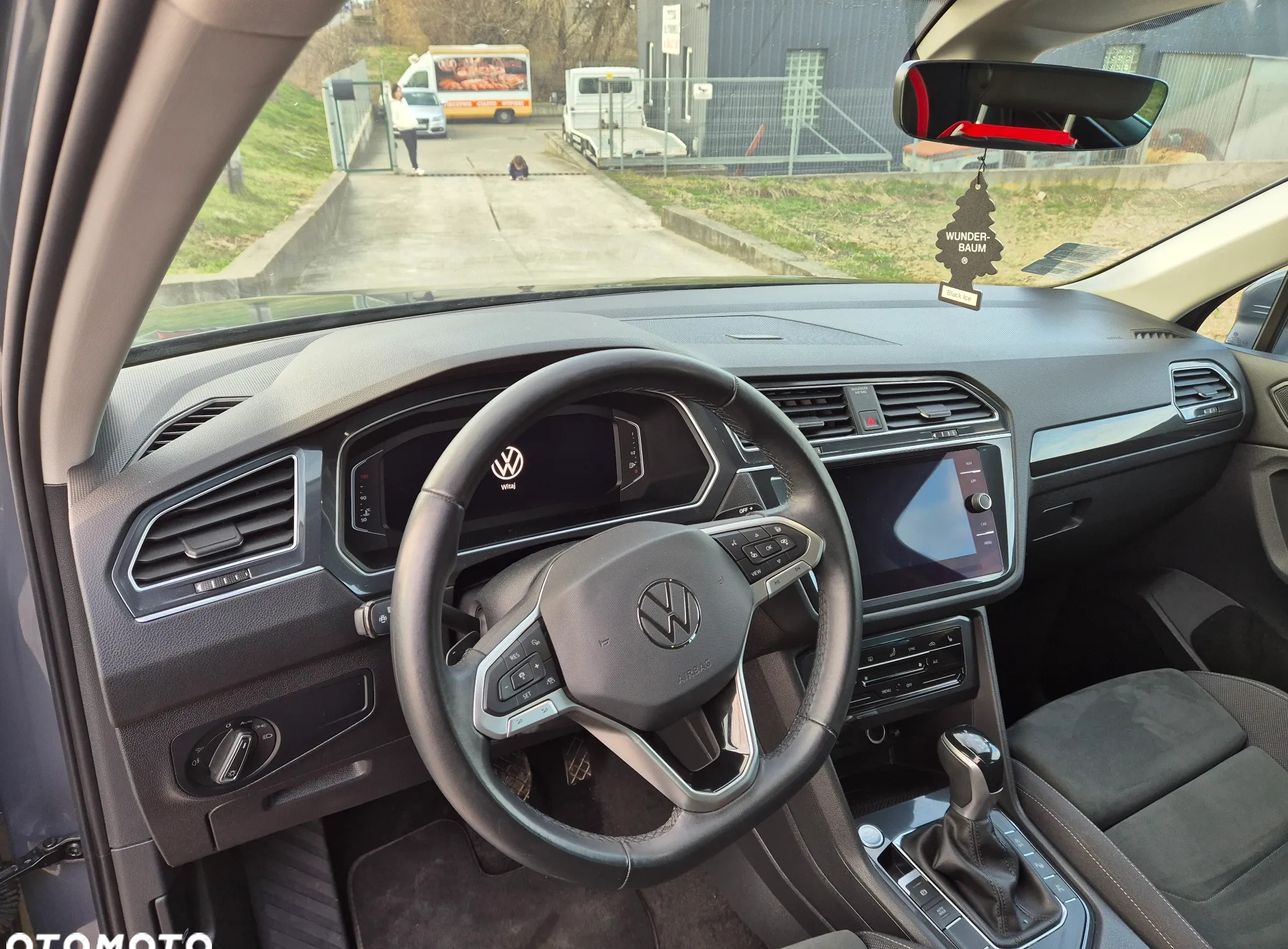 Volkswagen Tiguan cena 135000 przebieg: 29452, rok produkcji 2021 z Międzychód małe 137